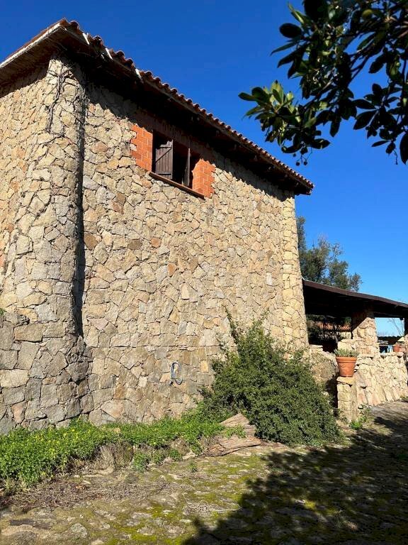 Facciata - Villa via Plebi, Olbia - foto 1