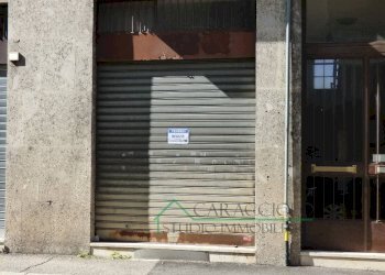 Facciata - Negozio via Don Vincenzo Donadeo, Bollate - foto 1