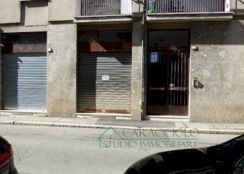 Facciata - Negozio via Don Vincenzo Donadeo, Bollate - foto 2