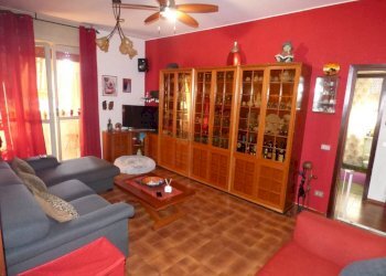 Soggiorno - Three-room apartment via Repubblica, 18, Bollate - photo 7