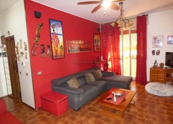 Soggiorno - Three-room apartment via Repubblica, 18, Bollate - photo 11