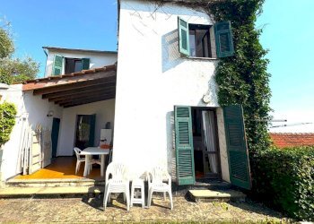 Facciata - Villa via Sant'Andrea di Rovereto, 28, Chiavari - foto 44