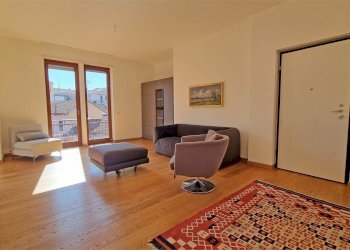 Quadrilocale via umberto I 53, Bra (CN), Bra - foto 1