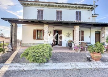 Villa a Schiera Torricella Verzate - foto 1