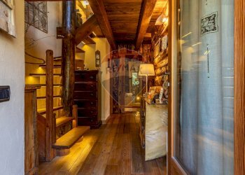 Attic Chez Borgne 
 La Salle, AO, La Salle - photo 3