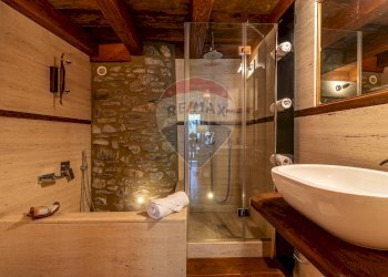 Attic Chez Borgne 
 La Salle, AO, La Salle - photo 6