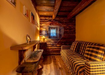 Attic Chez Borgne 
 La Salle, AO, La Salle - photo 13