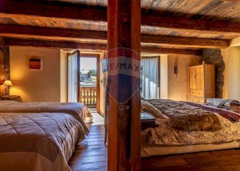 Attic Chez Borgne 
 La Salle, AO, La Salle - photo 14