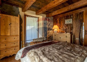 Attic Chez Borgne 
 La Salle, AO, La Salle - photo 21