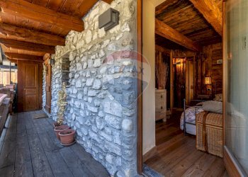 Attic Chez Borgne 
 La Salle, AO, La Salle - photo 23