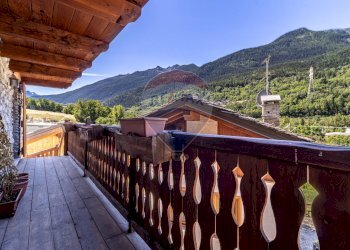 Attic Chez Borgne 
 La Salle, AO, La Salle - photo 24