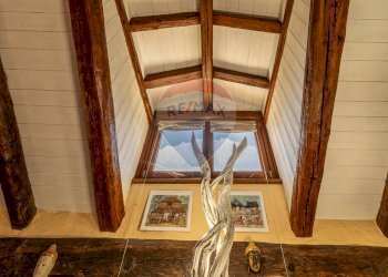 Attic Chez Borgne 
 La Salle, AO, La Salle - photo 35