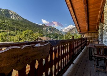 Attic Chez Borgne 
 La Salle, AO, La Salle - photo 37