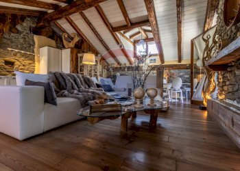 Attic Chez Borgne 
 La Salle, AO, La Salle - photo 42