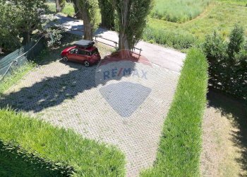 Attic Chez Borgne 
 La Salle, AO, La Salle - photo 47