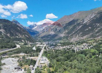 Attic Chez Borgne 
 La Salle, AO, La Salle - photo 48