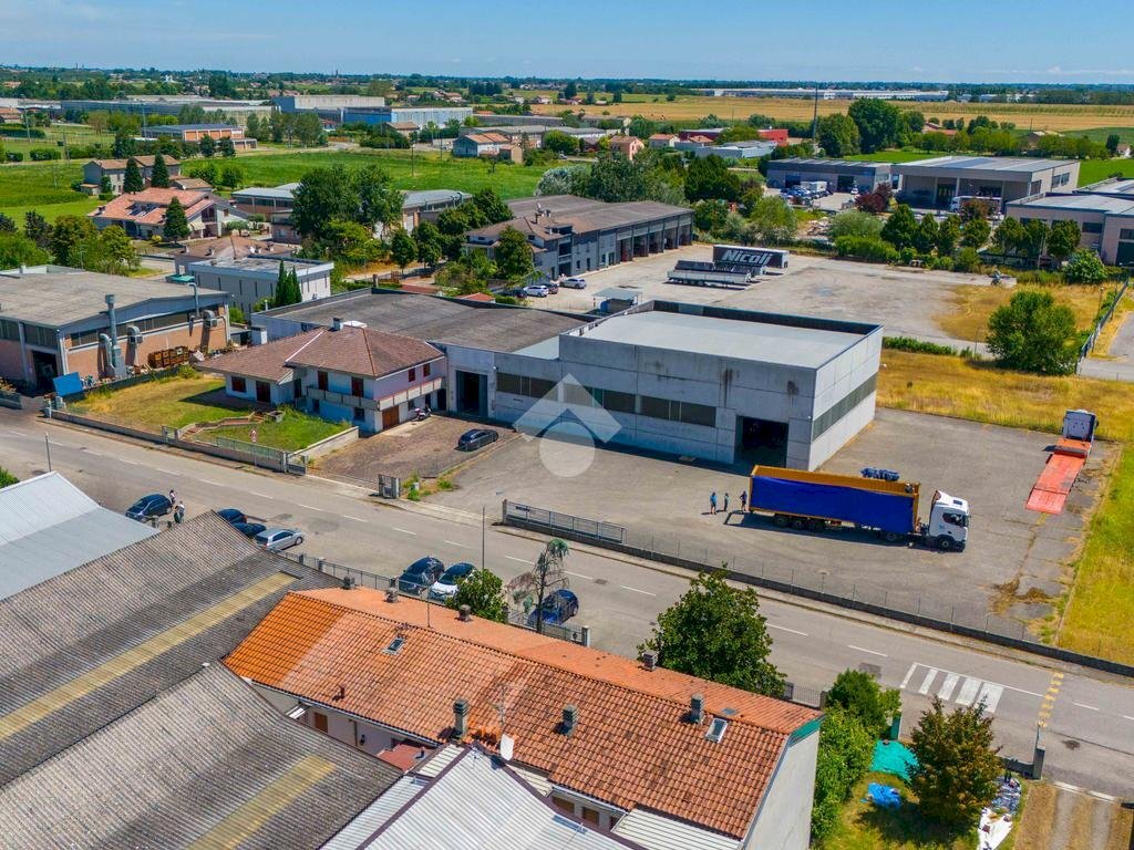 Capannone Via XXV Aprile, Gualtieri - foto 1