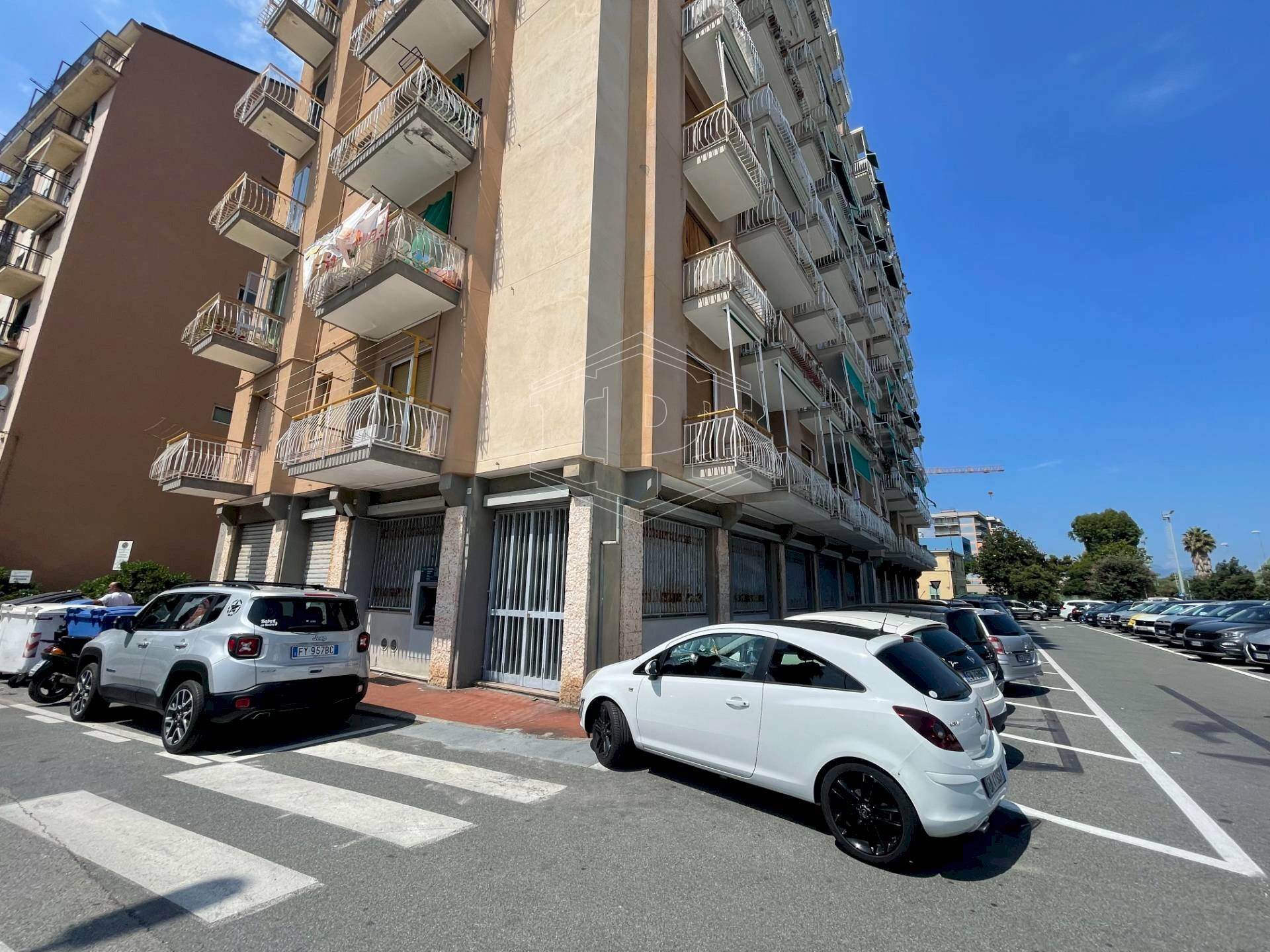 Locale Commerciale Via Brilla, Savona - foto 1