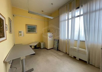 Locale Commerciale Via Brilla, Savona - foto 7