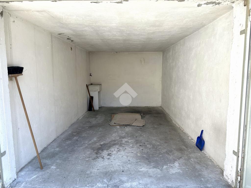 Box Via Cuneo, Parma (neighborhood San Leonardo) - photo 2