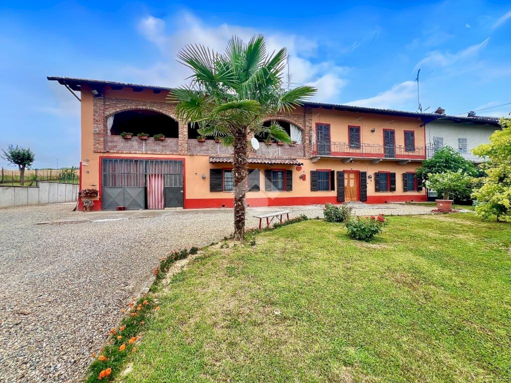 Casa semi indipendente Viale della Repubblica, Montiglio Monferrato - foto 1