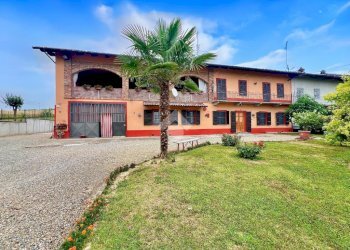 Casa semi indipendente Viale della Repubblica, Montiglio Monferrato - foto 1