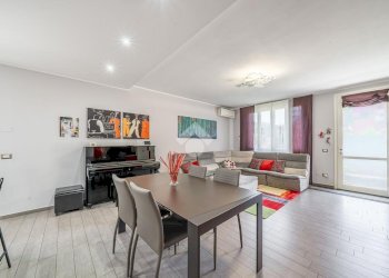 Portion of a house piazza pighini, Scandiano - photo 3