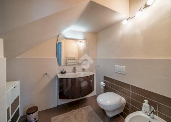 Portion of a house piazza pighini, Scandiano - photo 6