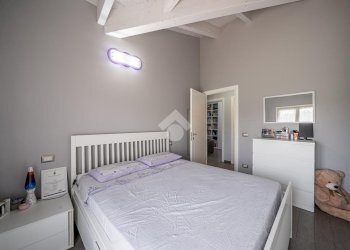 Portion of a house piazza pighini, Scandiano - photo 9