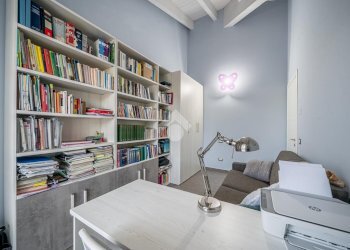 Portion of a house piazza pighini, Scandiano - photo 14