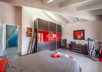 Portion of a house piazza pighini, Scandiano - photo 17