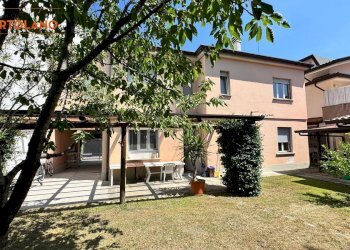 Foto 2 - Villa a Schiera Via Vincenzo Gioberti
 
8, Monfalcone - foto 2