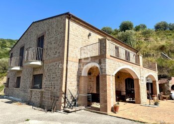 Foto 1 - Villa Via case sparse
 
snc, Serramezzana - foto 1