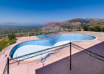 Piscina - Hotel contrada Calcerame via della Valle
snc, Montelepre - foto 4