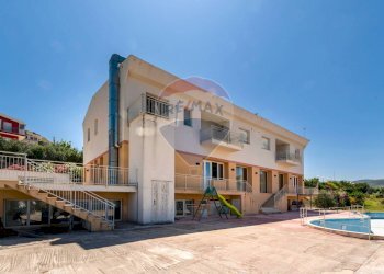 Edificio - Hotel contrada Calcerame via della Valle
snc, Montelepre - foto 14