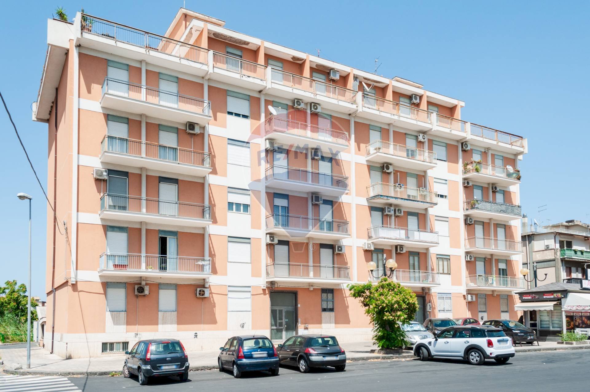 Edificio all\'aperto - Four-room apartment Largo Monreale (ex Via Casmene)
 
19, Lentini - photo 2