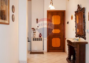 Hall / corridoio - Quadrilocale Largo Monreale (ex Via Casmene)
 
19, Lentini - foto 3