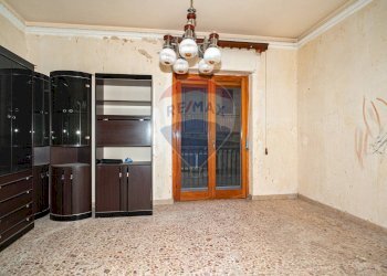 Stanza vuota - Trilocale Via Catania
 
219, Adrano - foto 5