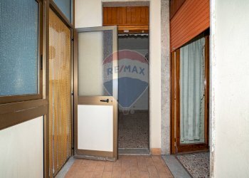 Hall / corridoio - Trilocale Via Catania
 
219, Adrano - foto 10