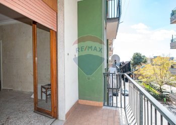 Balcone - Trilocale Via Catania
 
219, Adrano - foto 19