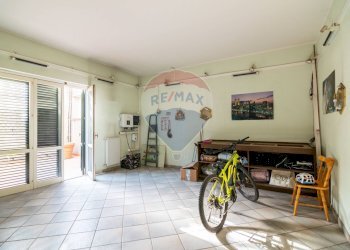 Sala da pranzo - Villa a Schiera Via Salvatore Quasimodo
 
17, Aci Catena - foto 8