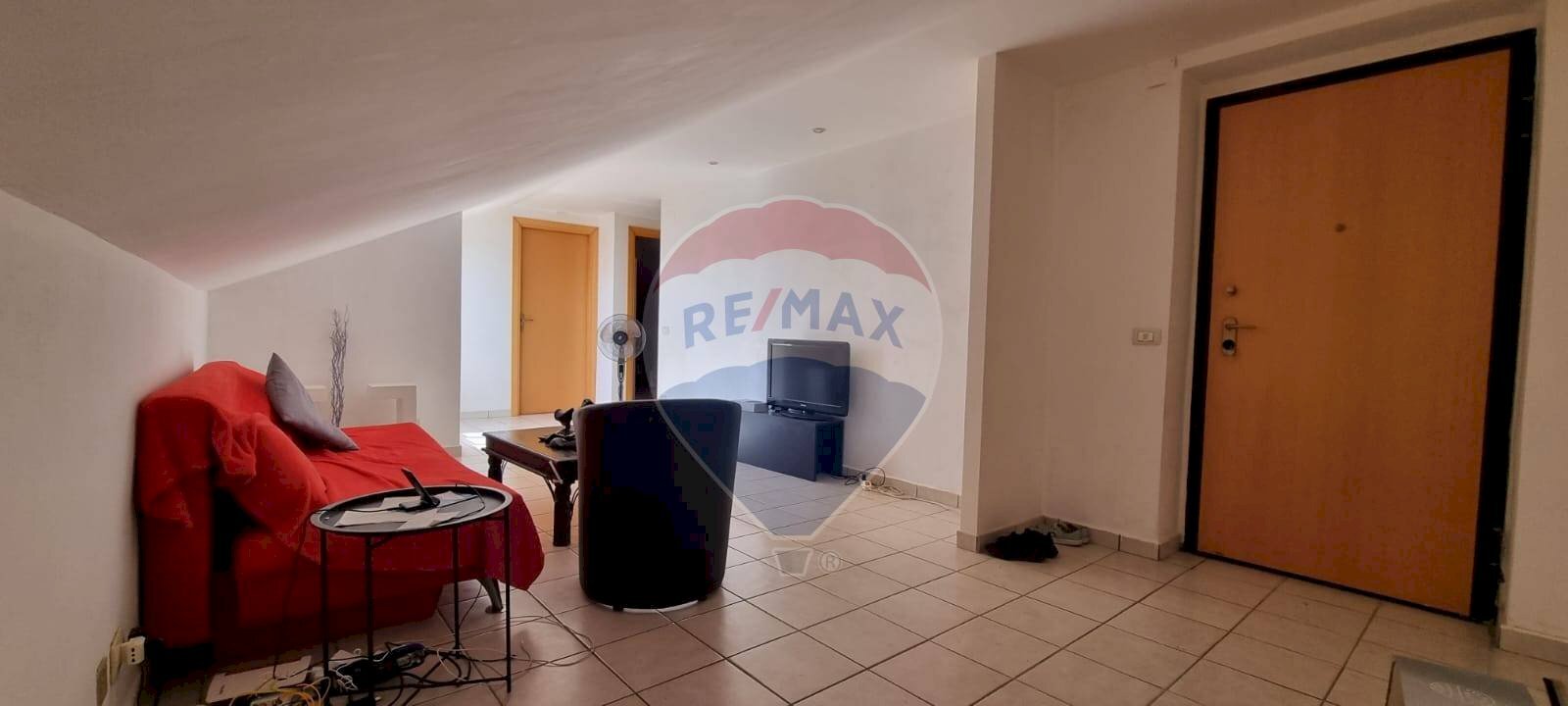 Ingresso/Living - Attico VIA GIUSEPPE CINNIRELLA
 
37, Caltanissetta - foto 1