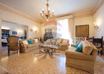 Soggiorno - Villa Piazza della Libertà, Castelmassa - foto 9