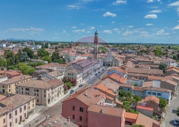 Edificio all\'aperto - Villa Piazza della Libertà, Castelmassa - foto 42