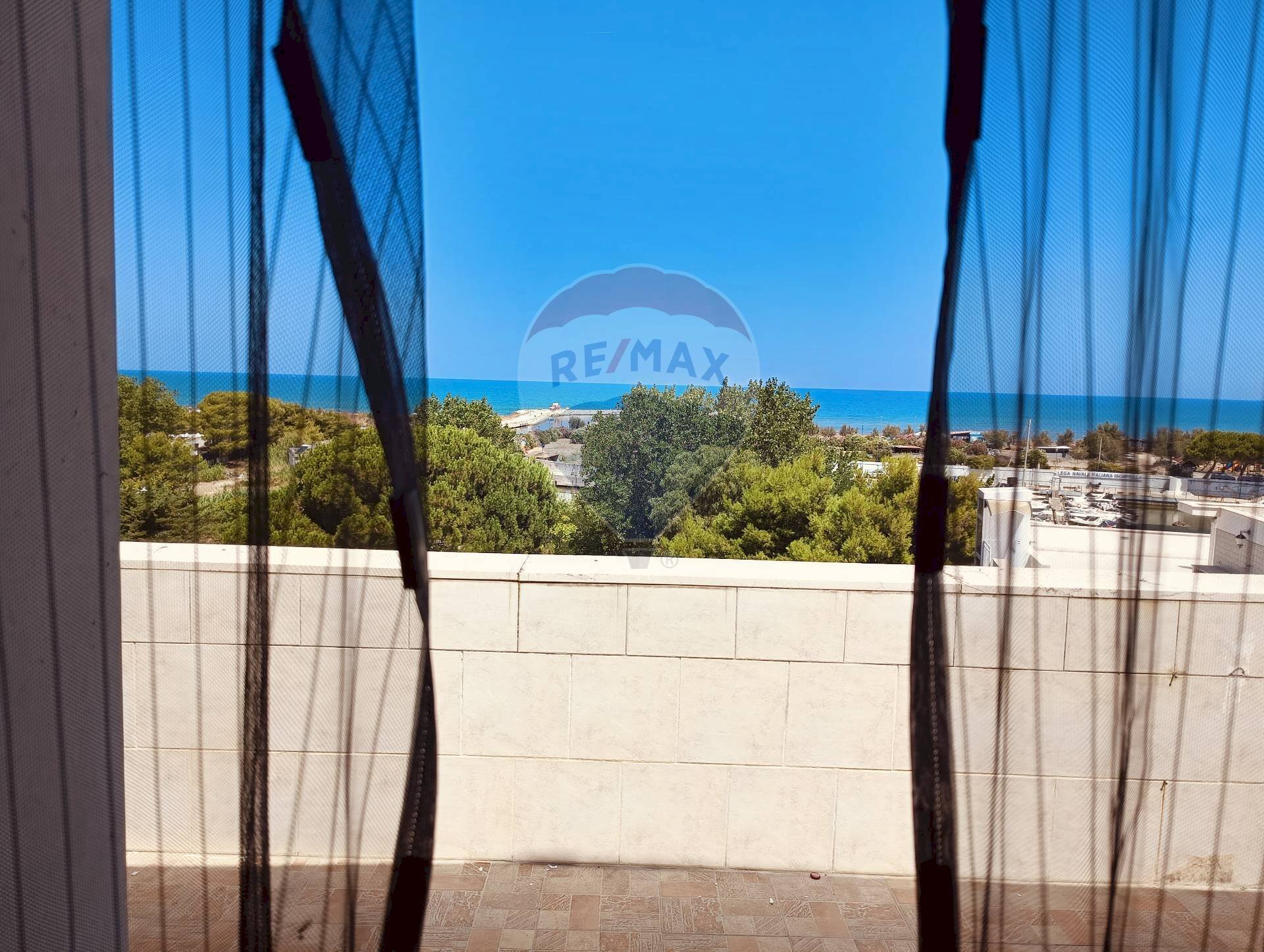 Terrazza - Three-room apartment Viale Uria
 
183, Ischitella - photo 1