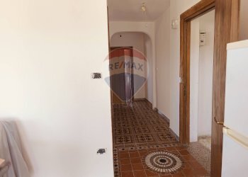 Hall / corridoio - Trilocale Viale Uria
 
183, Ischitella - foto 4