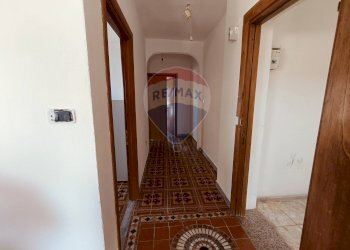 Hall / corridoio - Trilocale Viale Uria
 
183, Ischitella - foto 5