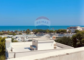 Vista dell\'acqua - Trilocale Viale Uria
 
183, Ischitella - foto 31