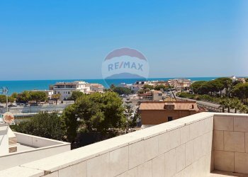 Balcone - Trilocale Viale Uria
 
183, Ischitella - foto 32