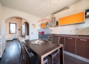 Sala da pranzo - Trilocale Via Manfrassina
 
49, Viadana - foto 12